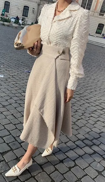 Elegant collar blouse