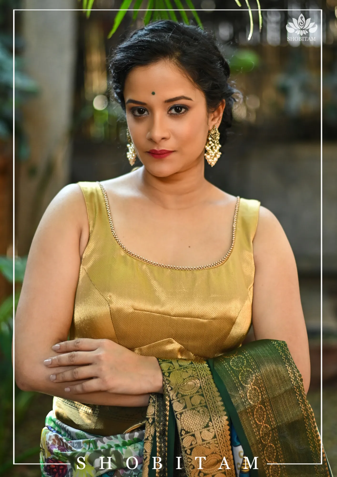 Made to Measure: Gold brocade U neck sleeveless blouse