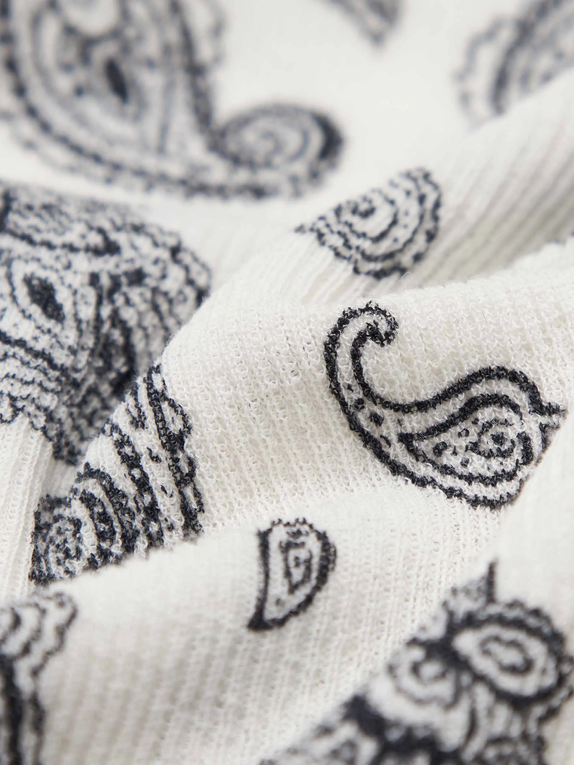Stretchy Paisley Print Top