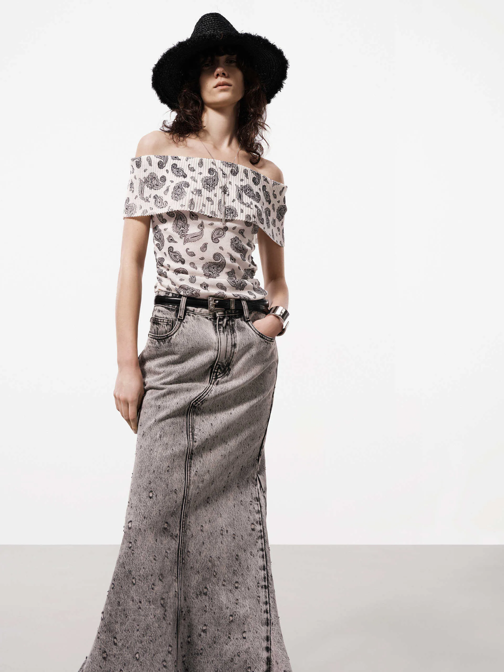 Stretchy Paisley Print Top