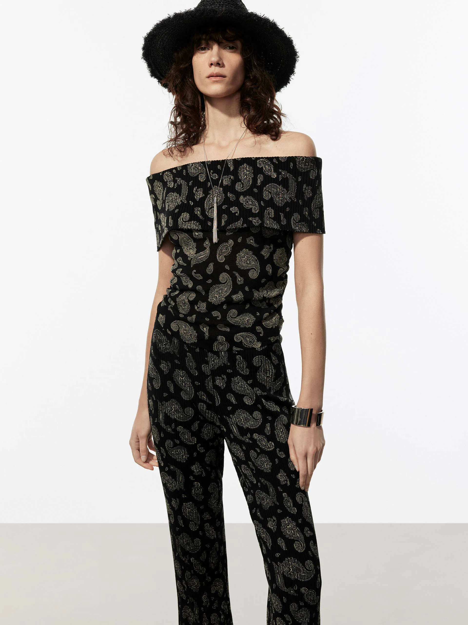 Stretchy Paisley Print Top